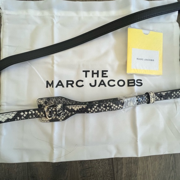 Marc Jacobs Shutter Snake Embossed Leather Crossbody Bag - Picture 5 of 6